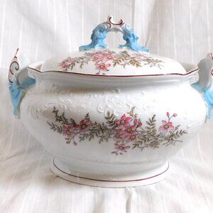 Large Unmarked Covered Serving Dish with Lid # 25673